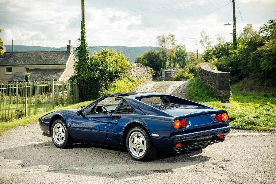  Ferrari GTS Turbo 1986 года  (фото 22 из 27)